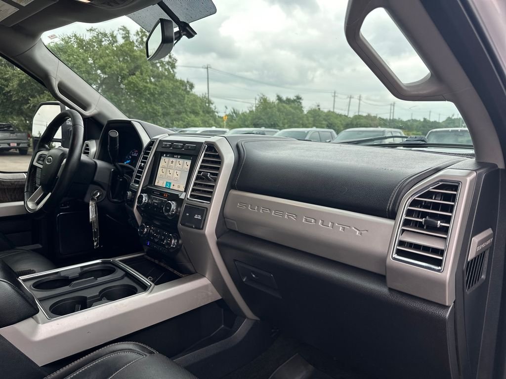 Used 2017 White Ford Lariat image 37