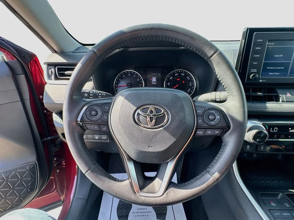 Used 2021 Red Toyota XLE image 13