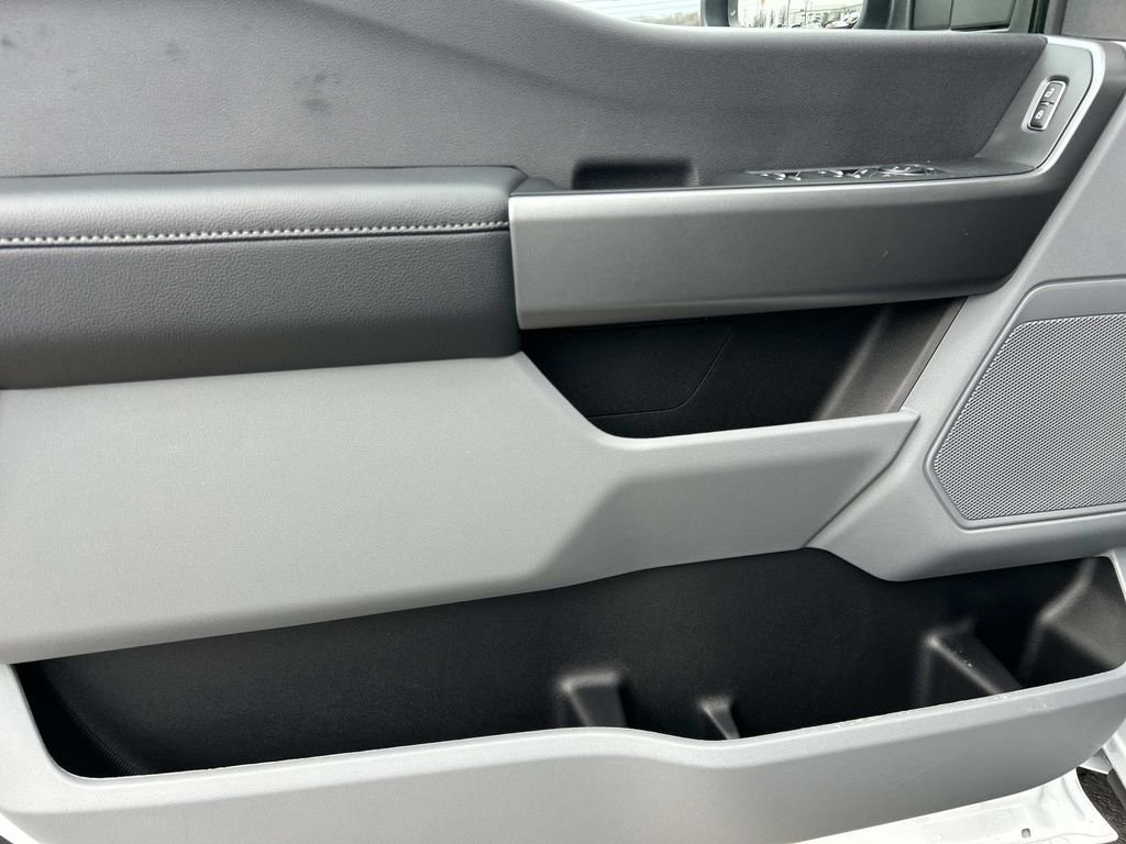 New 2026 Oxford White Ford F-250® XL image 18