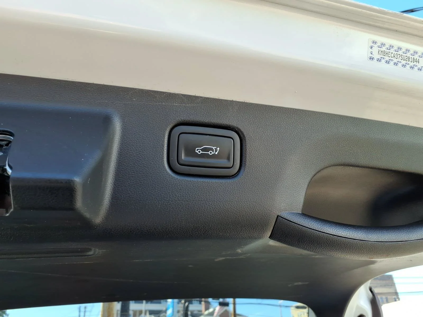 Certified Used 2025 Atlas White Hyundai Limited image 20