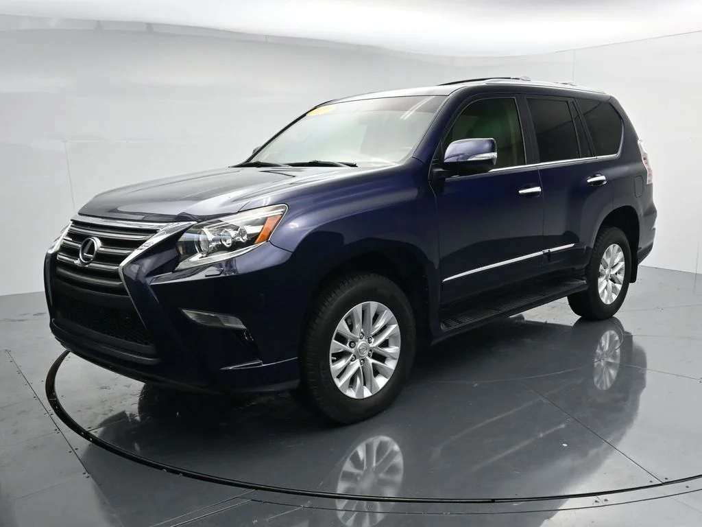 Used 2017  Lexus 460 image 4