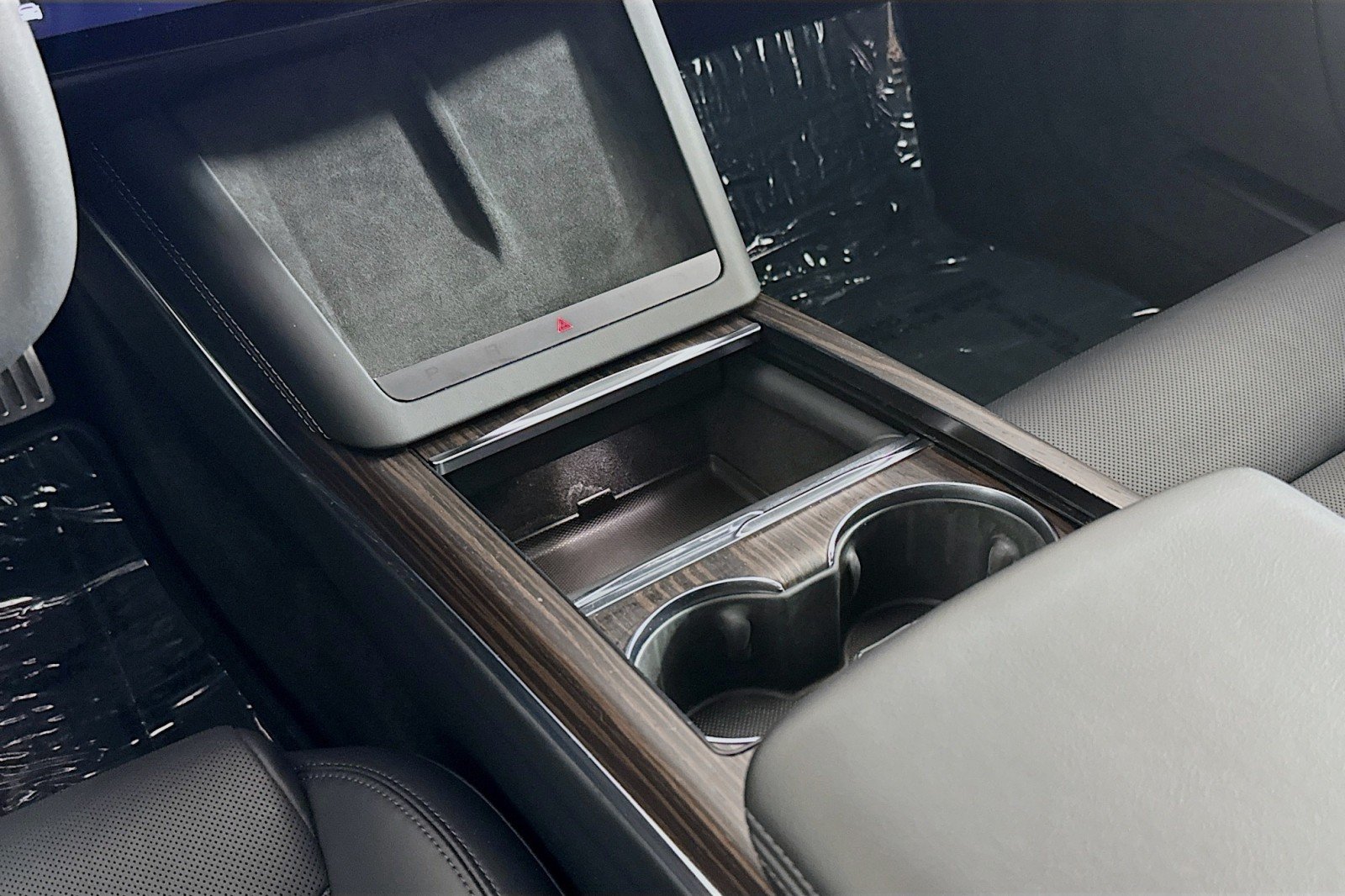Used 2023 WHITE Tesla Standard Range image 5