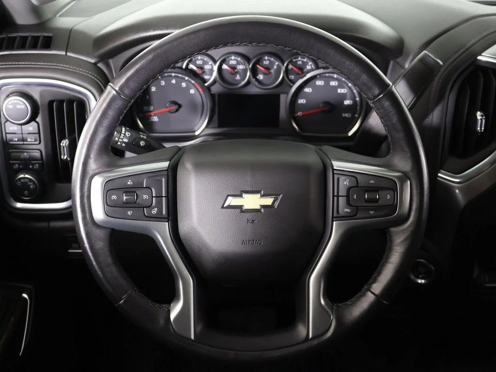 Used 2022 Silver Ice Metallic Chevrolet LT image 37