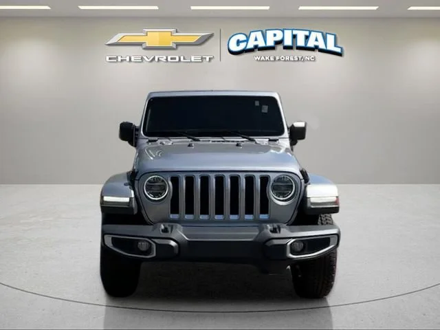 Used 2018 Silver Jeep Sahara 4x4 image 8