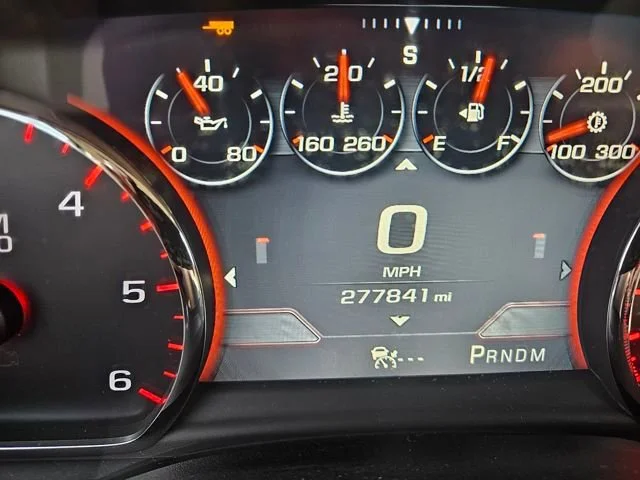 Used 2016 SPARKLING SILVER METALLIC GMC Denali image 16