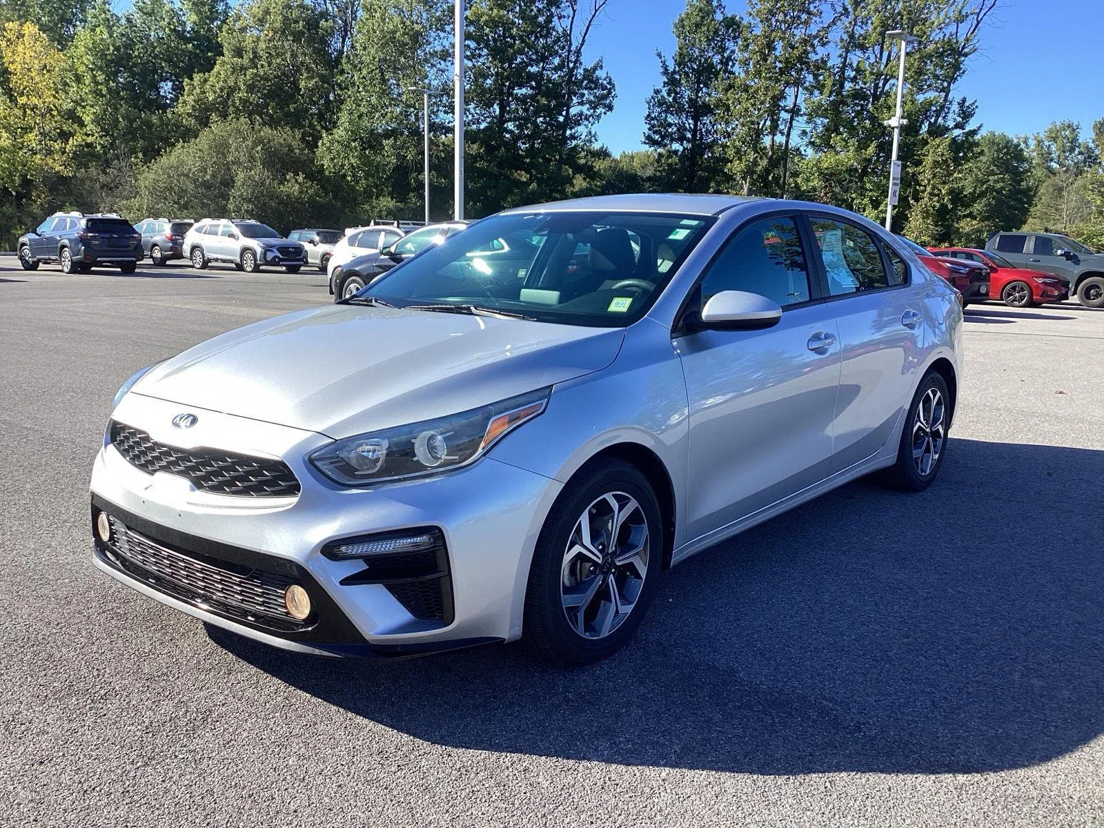Used 2020 Silky Silver Kia LXS image 3