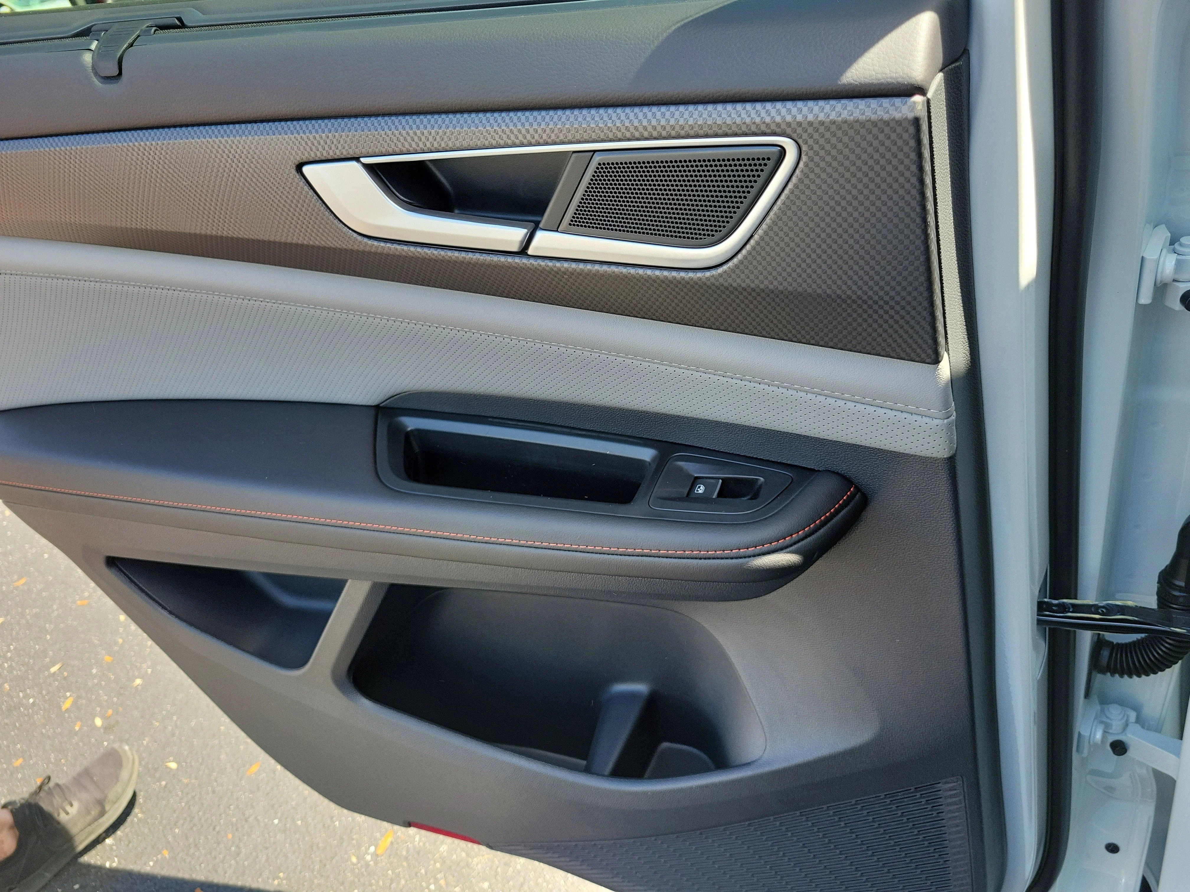 New 2026 White Volkswagen Peak Edition image 18