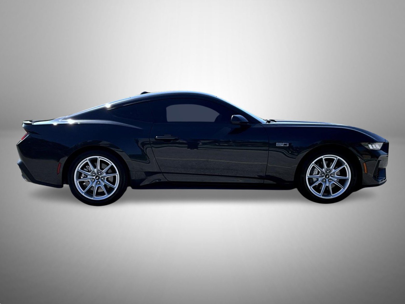 Used 2024 Gray Ford GT Premium image 4