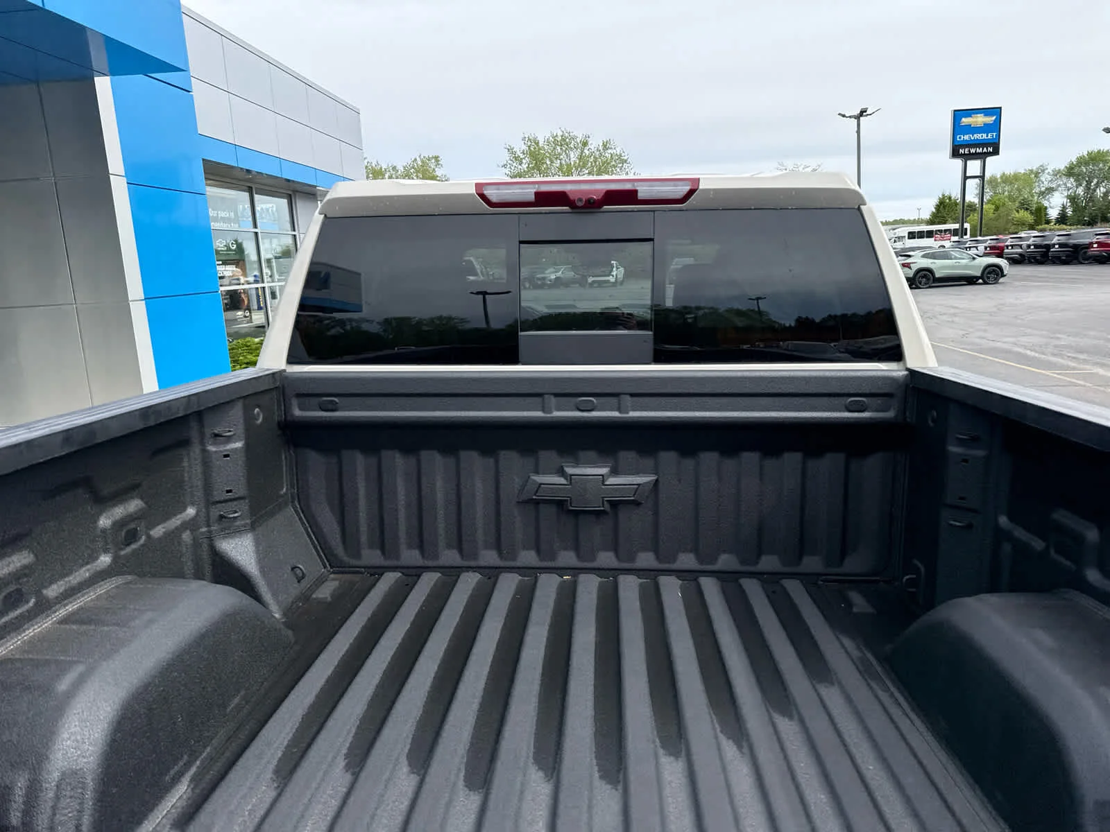 2026 Chevrolet Silverado 1500 ZR2 - Photo 11