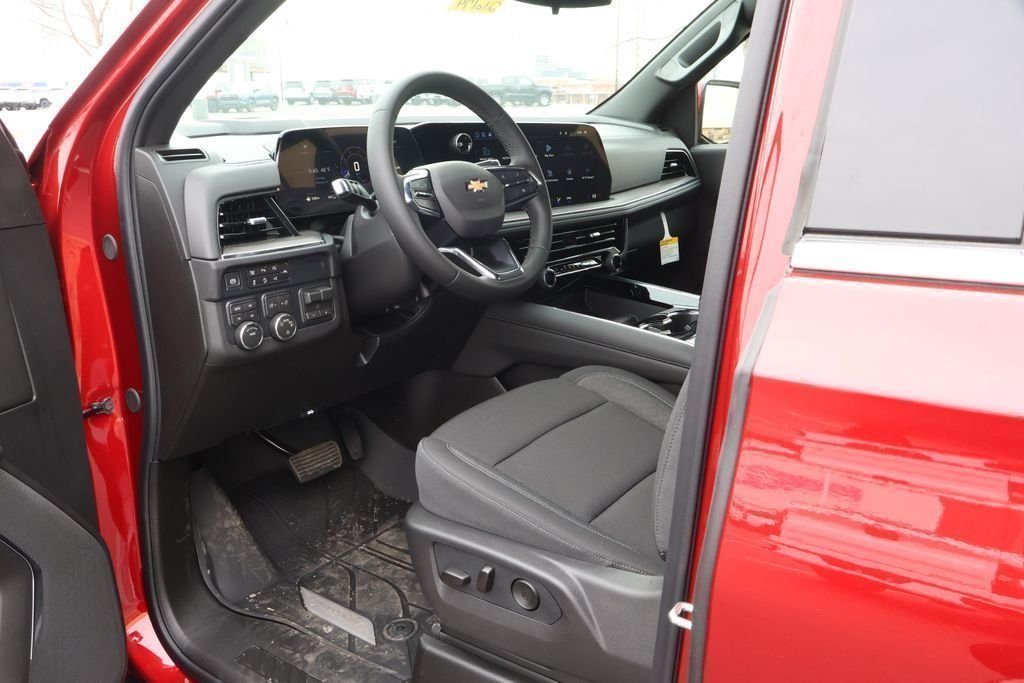 2026 Chevrolet Suburban LS - Photo 14