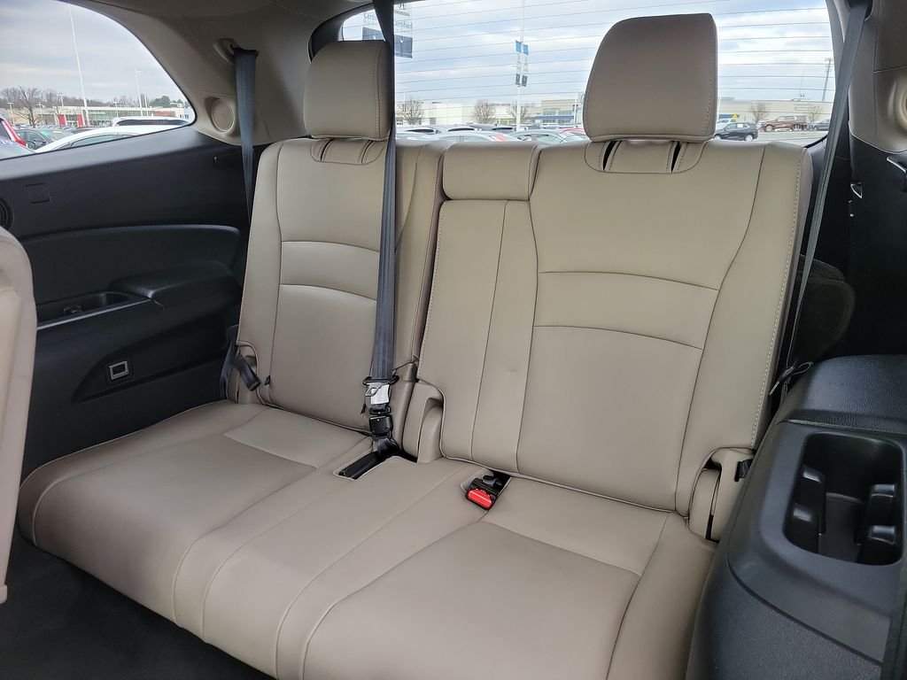 Certified Used 2020 Platinum White Pearl Honda Touring image 11