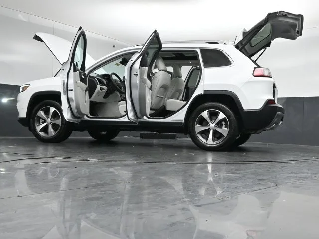 Used 2021 Bright White Clearcoat Jeep Limited image 53