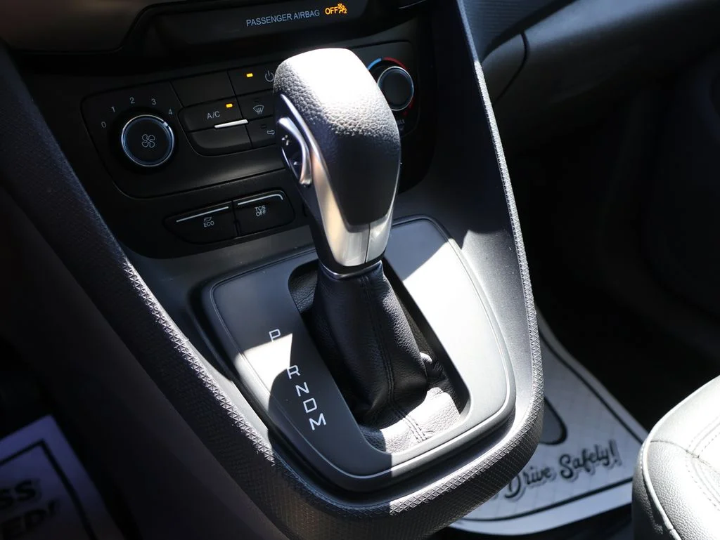 Used 2020 White Ford XL image 31