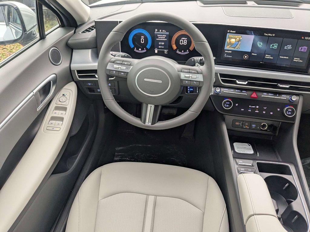 New 2026 Silver Hyundai SEL Sport image 14