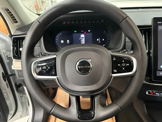 New 2026 Crystal White Volvo Plus image 18