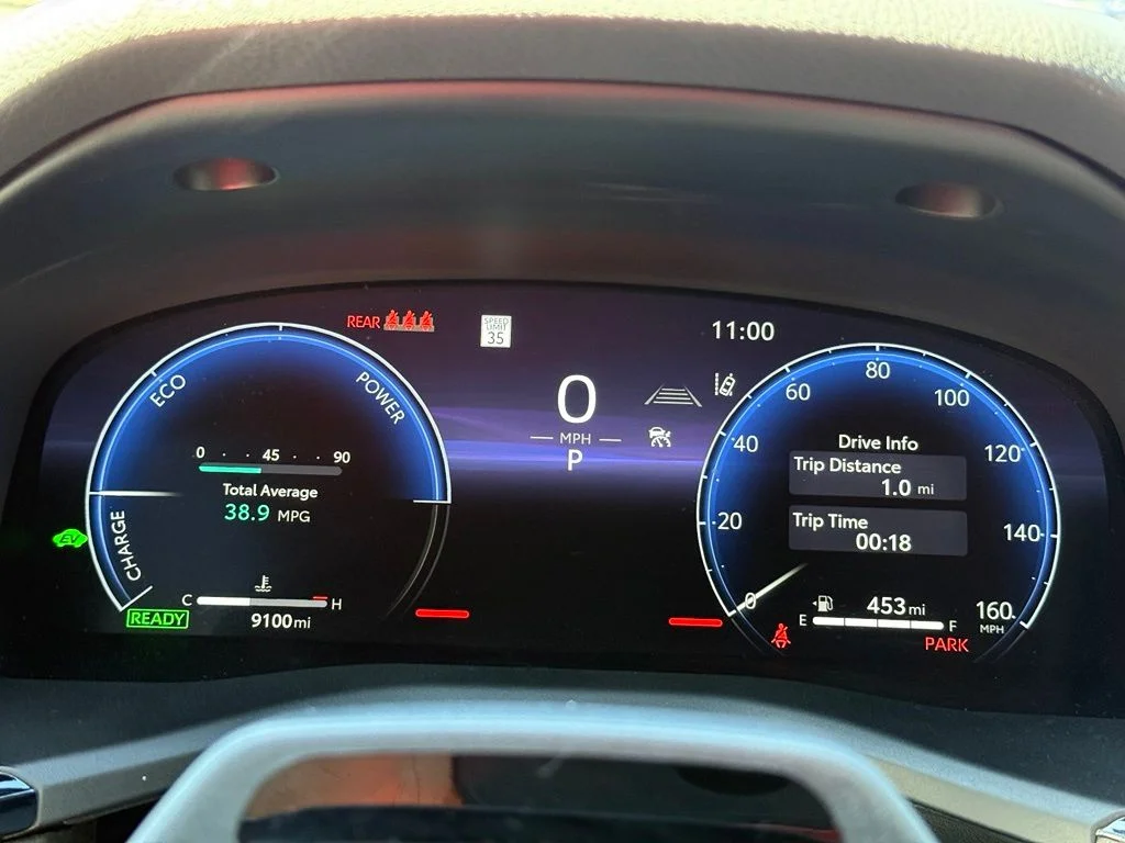 Used 2025  Toyota XSE image 28