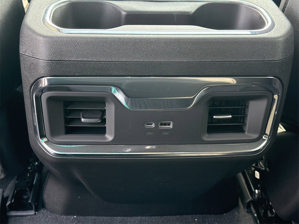 2026 GMC SIERRA - Image 30