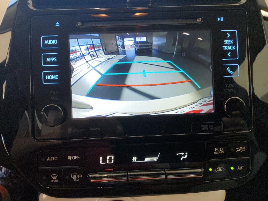 Used 2016 White Toyota Four image 11