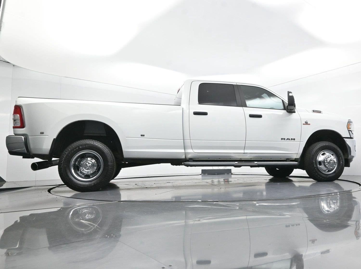 Used 2024 Bright White Clearcoat Ram Big Horn image 49