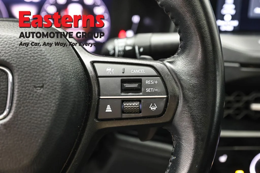 Used 2025 Silver Honda EX-L image 16