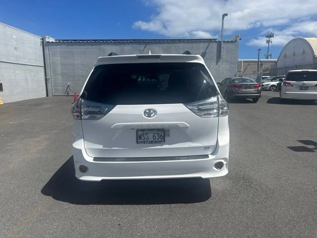 Used 2020 White Toyota SE image 4