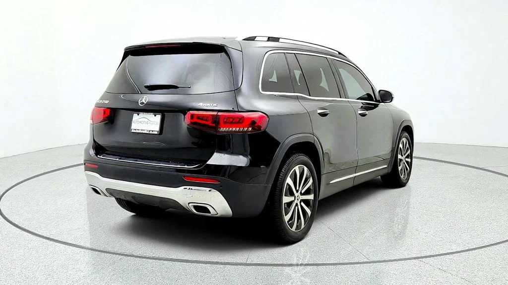 Used 2020 Night Black Mercedes-Benz GLB 250 4MATIC® SUV w/ Premium Pkg, Surround View & Panorama Roof image 5