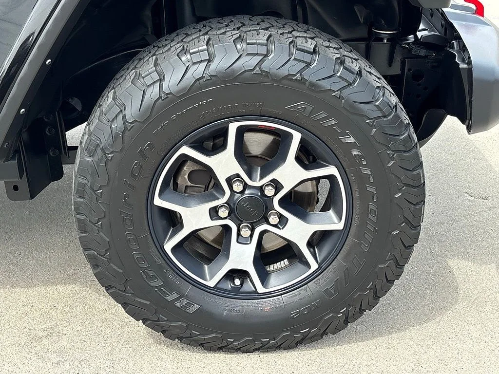 Used 2022 Black Clear Coat Jeep Rubicon image 28