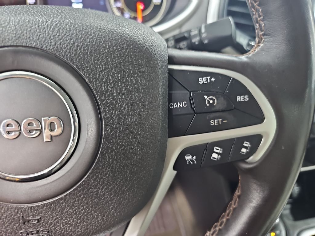 Used 2017 Silver Jeep Overland image 20