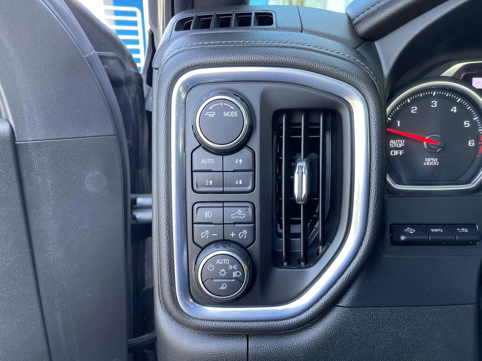 Used 2020 Satin Steel Metallic Chevrolet High Country image 18