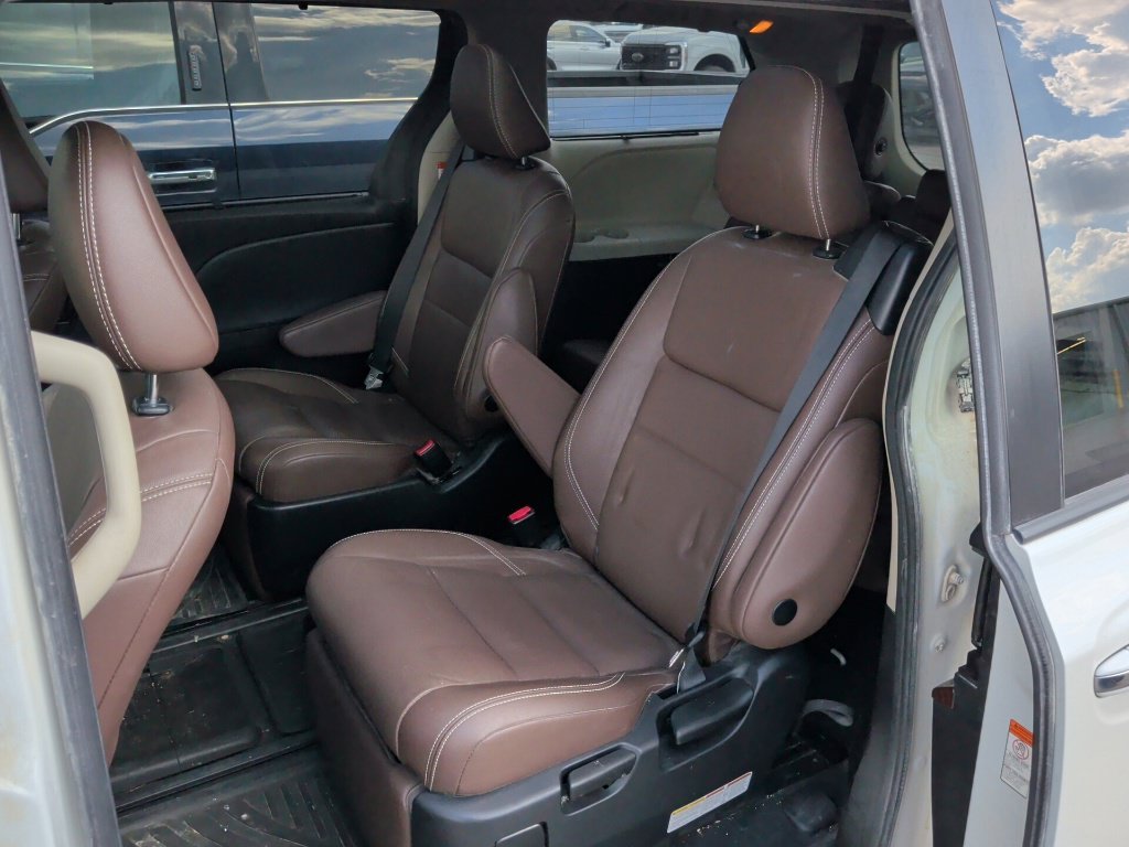 Used 2020 Blizzard Pearl Toyota Limited Premium image 11