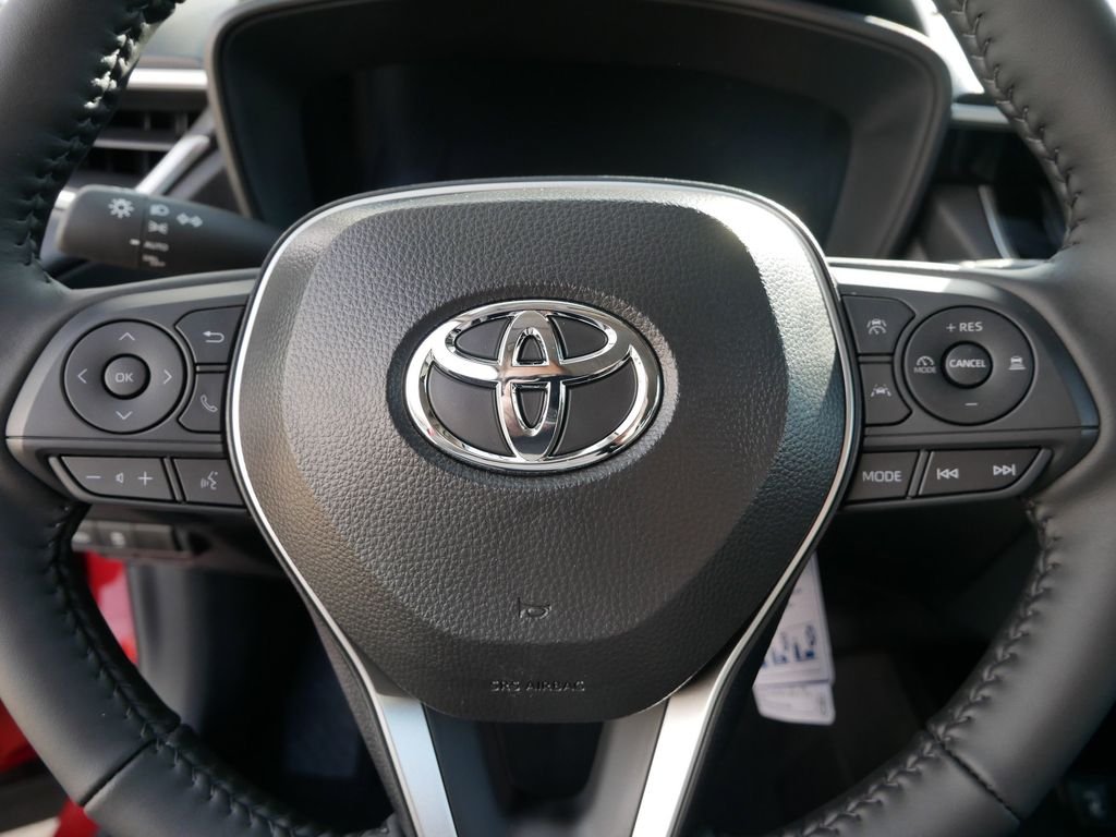 2026 Toyota Corolla Cross LE - Photo 10
