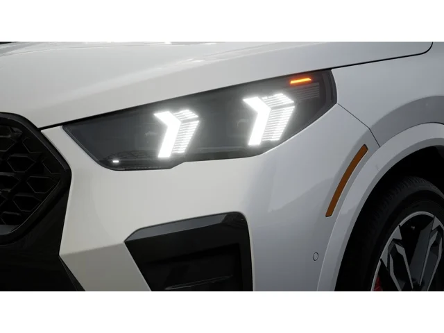 New 2027 Alpine White BMW  image 6