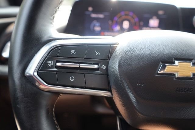 Used 2025 White Chevrolet LT image 26
