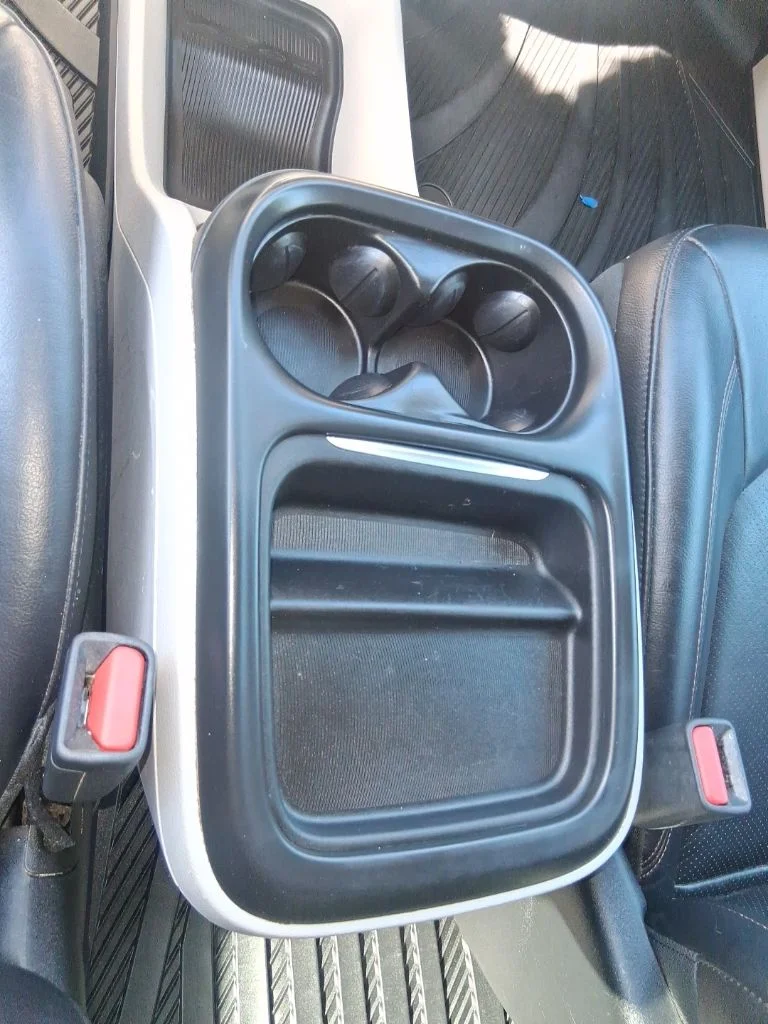 Used 2018 Gray Chrysler Touring L image 17
