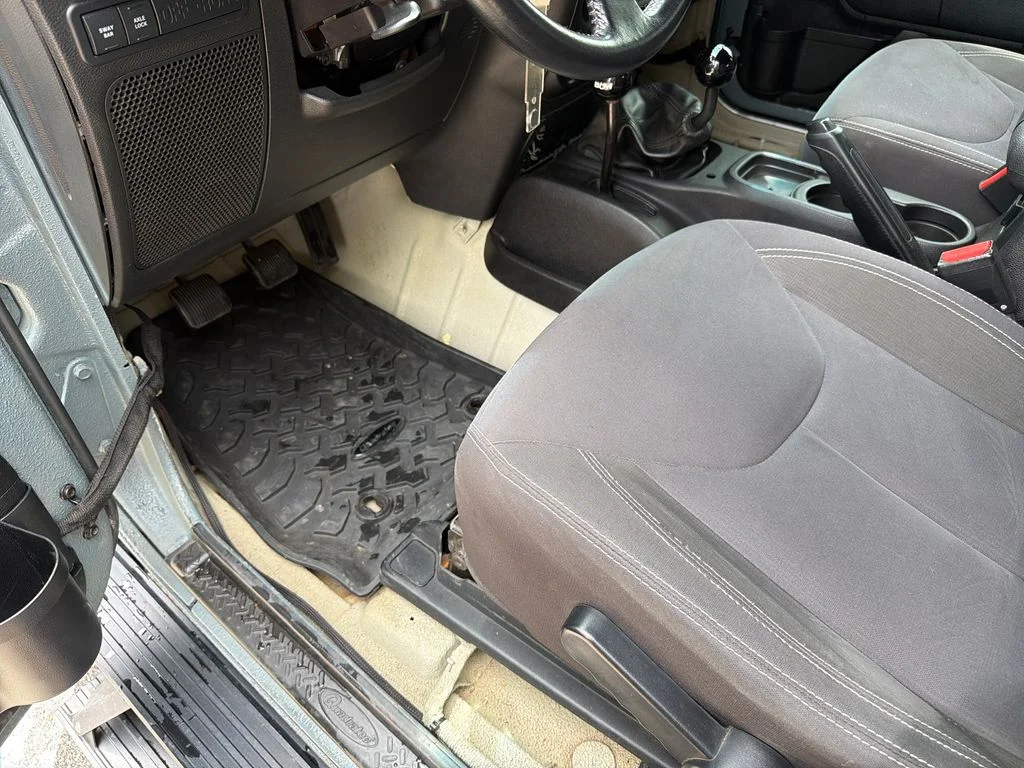 Used 2015 White Jeep Rubicon image 20