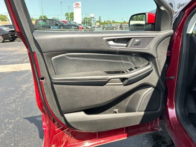 Used 2017 Red Ford Titanium image 28