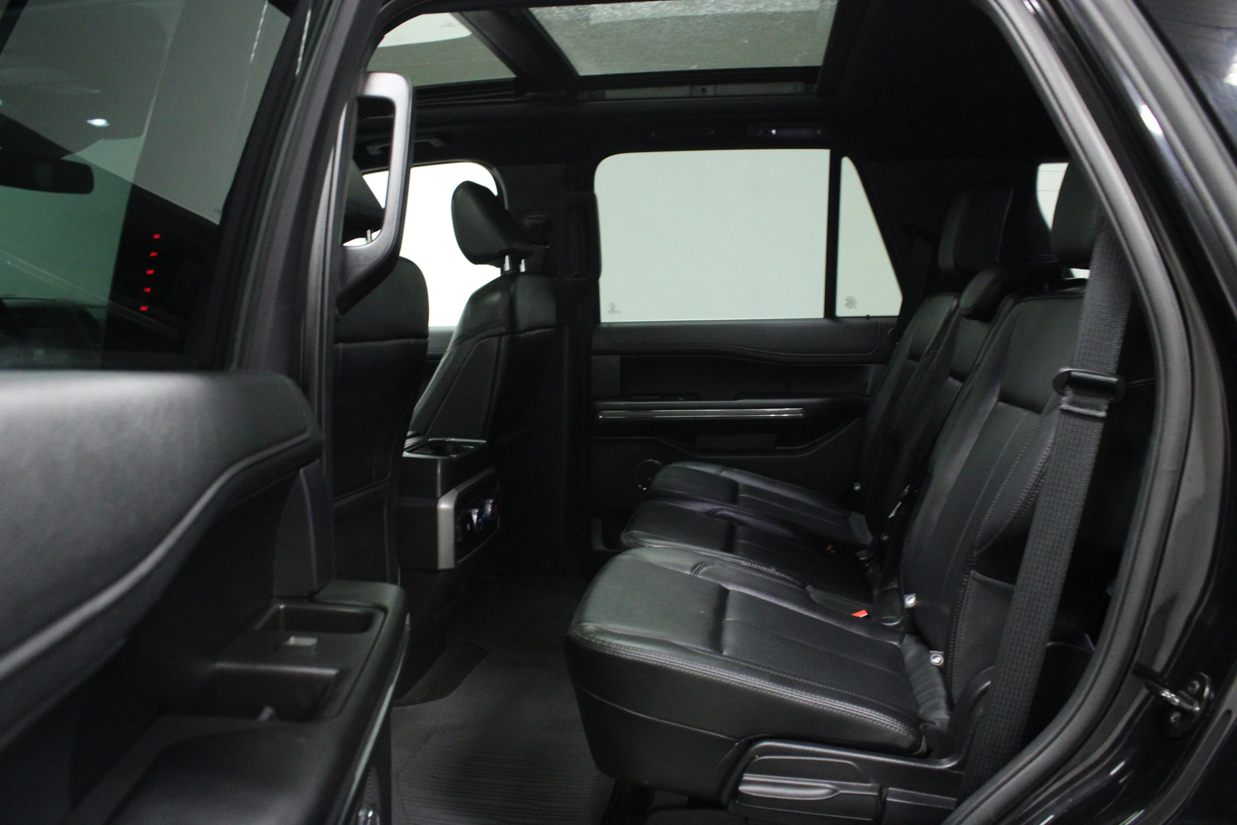 Used 2021 Black Metallic Ford XLT image 13