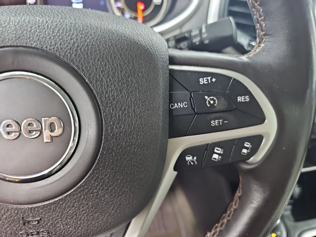 Used 2017 Silver Jeep Overland image 20