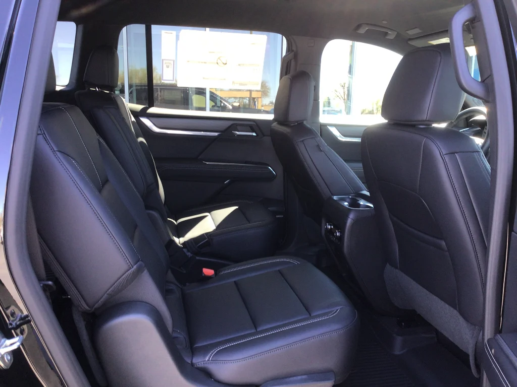 New 2026 Ebony Twilight Metallic GMC Elevation image 7