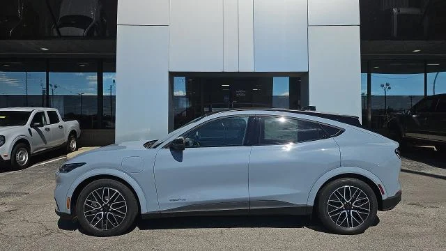 New 2026 Glacier Gray Metallic Tri-coat Ford Premium AWD image 17