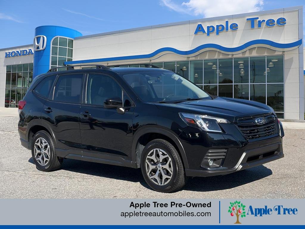 Used 2024 Crystal Black Silica Subaru Premium image 2