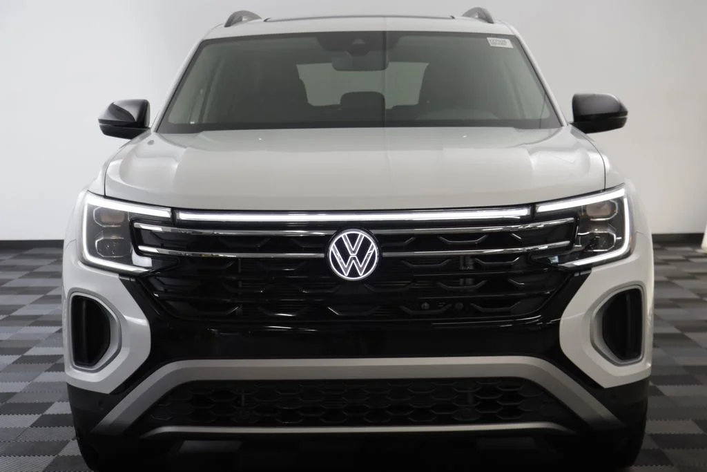 New 2026 Opal White Volkswagen Peak Edition image 22
