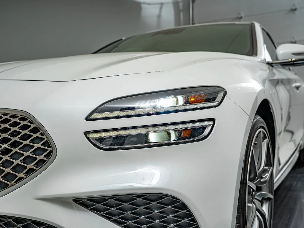 Used 2022 Uyuni White Genesis 3.3T image 13