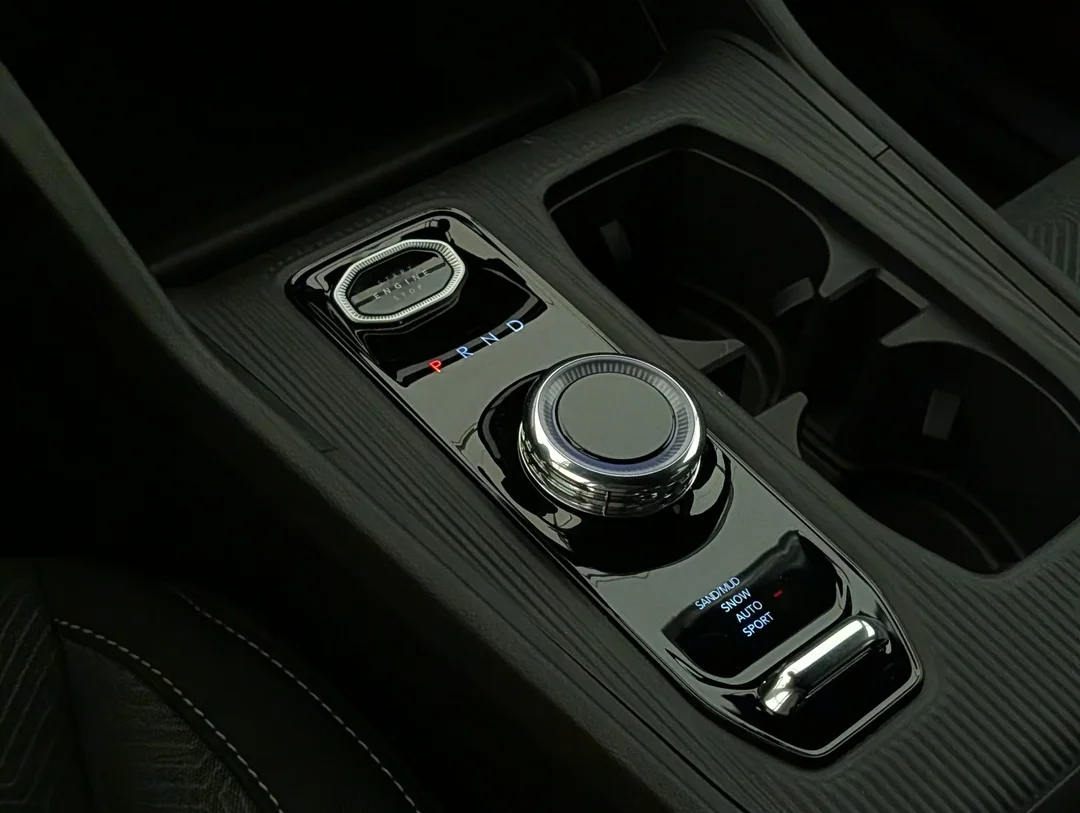 New 2026 Blue Jeep Laredo - - 4x4 - 1.6L Turbo Hybrid - Uconnect 5 w/ 12.3 Screen & More! image 20