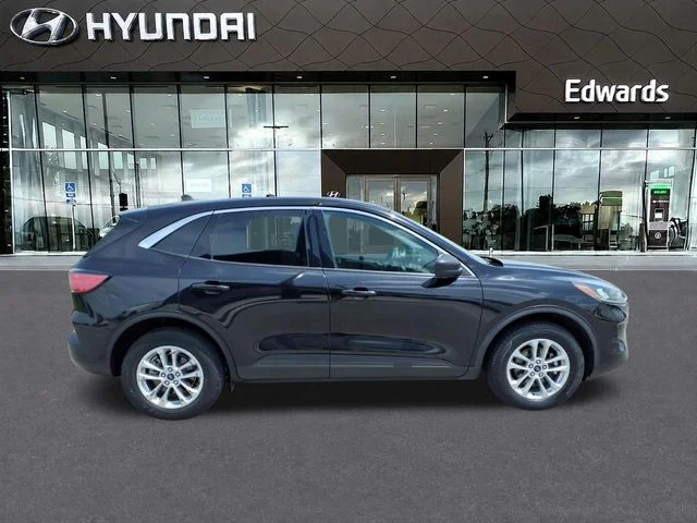 Used 2021 Black Ford SE image 6