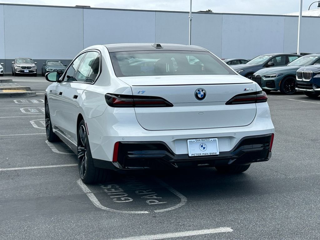 New 2026 Alpine White BMW M70 image 3