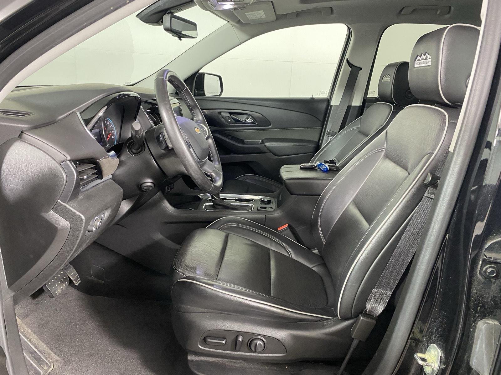 Used 2020 Mosaic Black Metallic Chevrolet High Country image 13