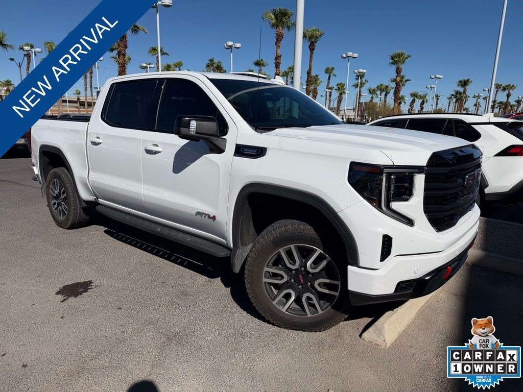 Used 2025 Summit White GMC AT4 image 2