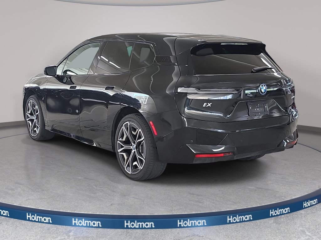 Used 2024 Black Sapphire Metallic BMW xDrive50 image 9