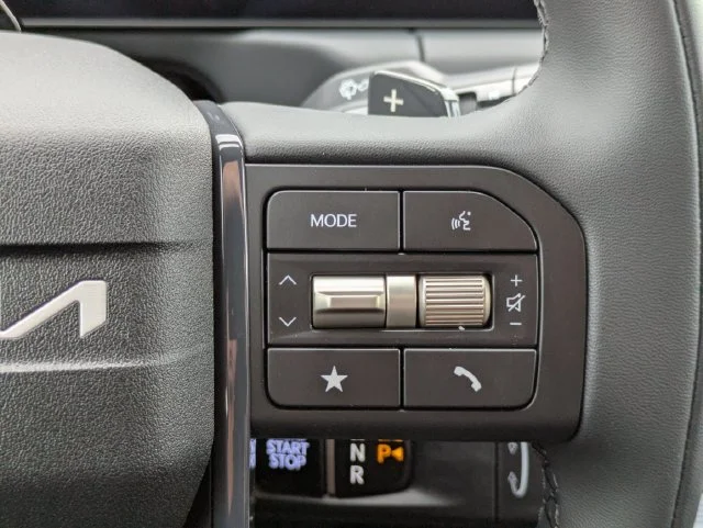 New 2027 White Kia S image 26